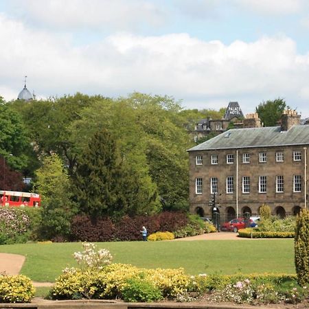 No 6 The Square Tearooms & Accommodation Buxton  Extérieur photo