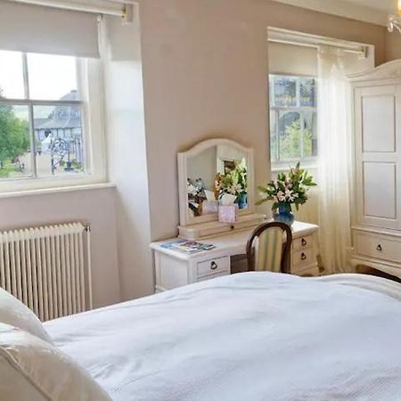 No 6 The Square Tearooms & Accommodation Buxton  Extérieur photo