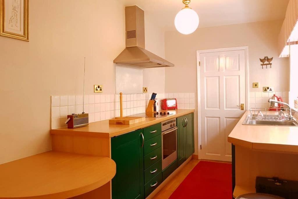 No 6 The Square Tearooms & Accommodation Buxton  Extérieur photo