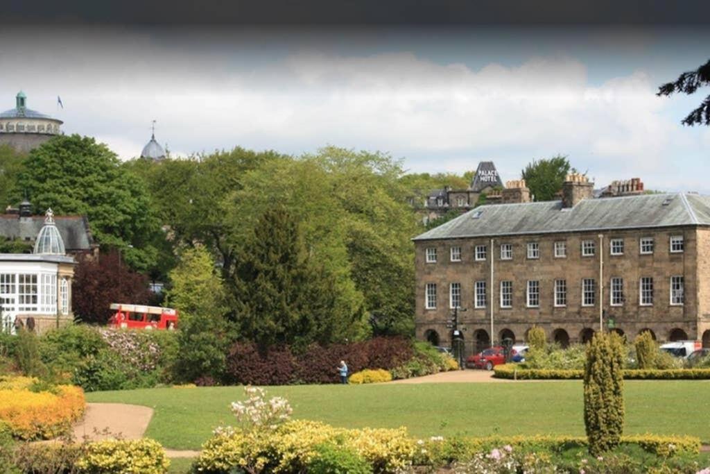 No 6 The Square Tearooms & Accommodation Buxton  Extérieur photo